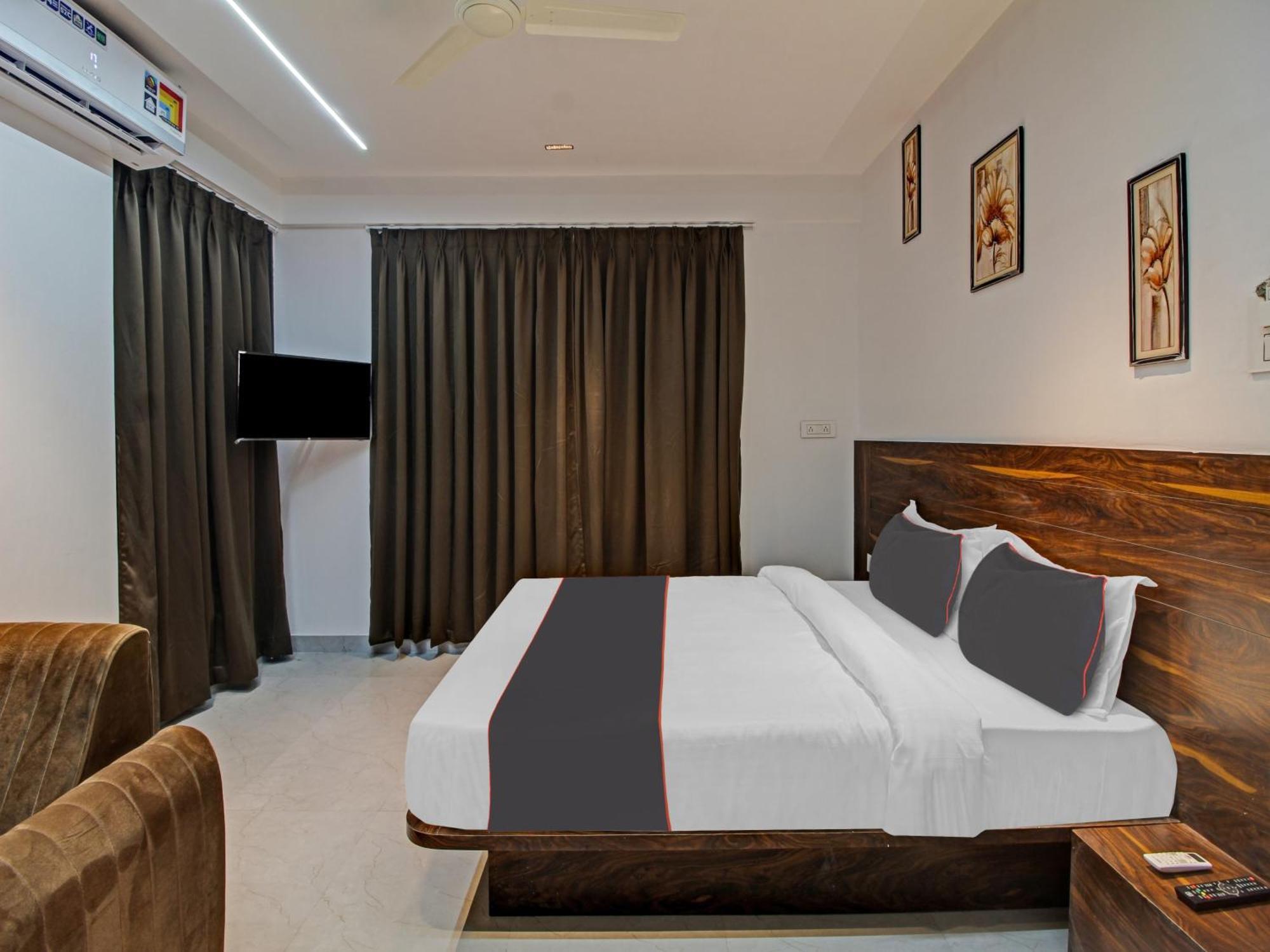 Collection O Crystal Otel Pimpri-Chinchwad Dış mekan fotoğraf