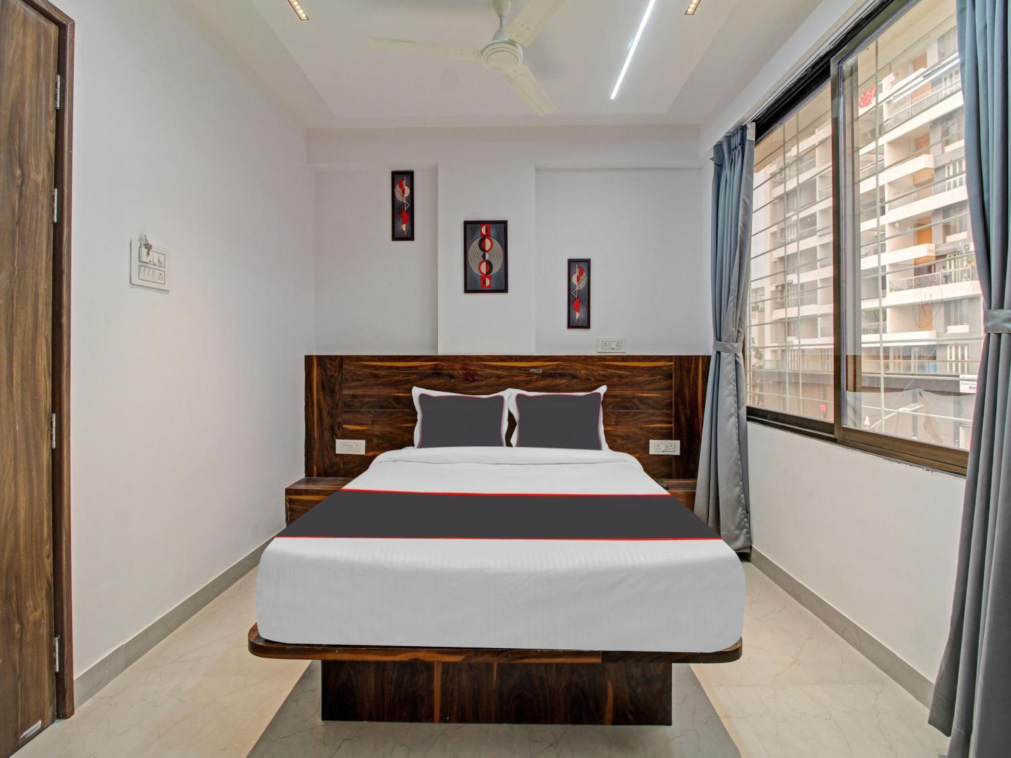 Collection O Crystal Otel Pimpri-Chinchwad Dış mekan fotoğraf
