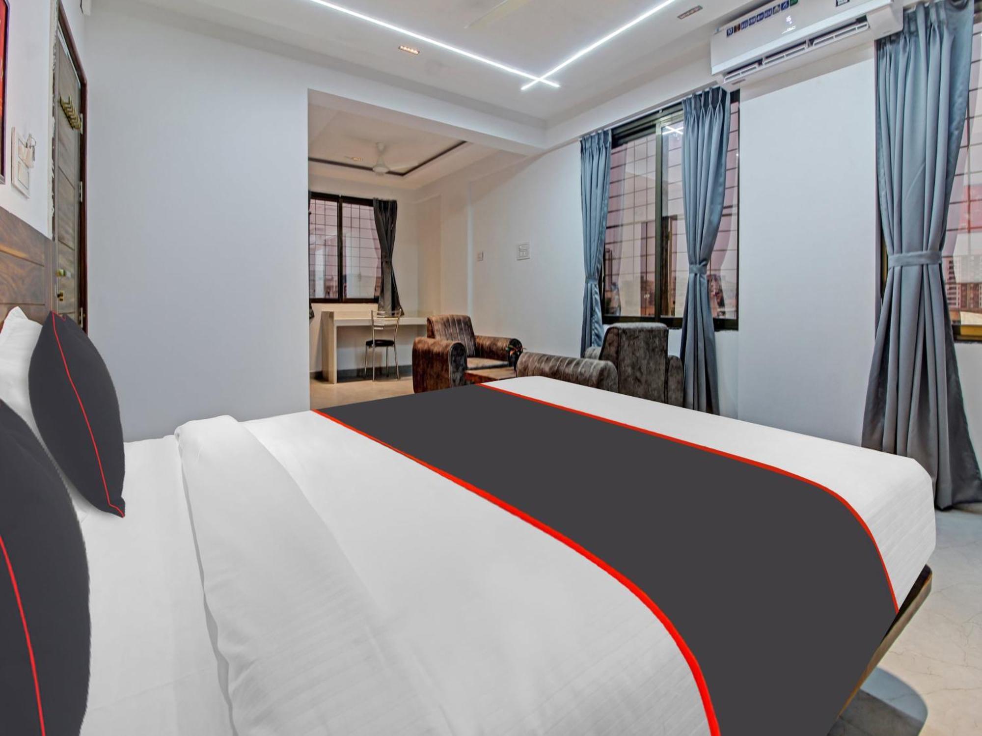 Collection O Crystal Otel Pimpri-Chinchwad Dış mekan fotoğraf