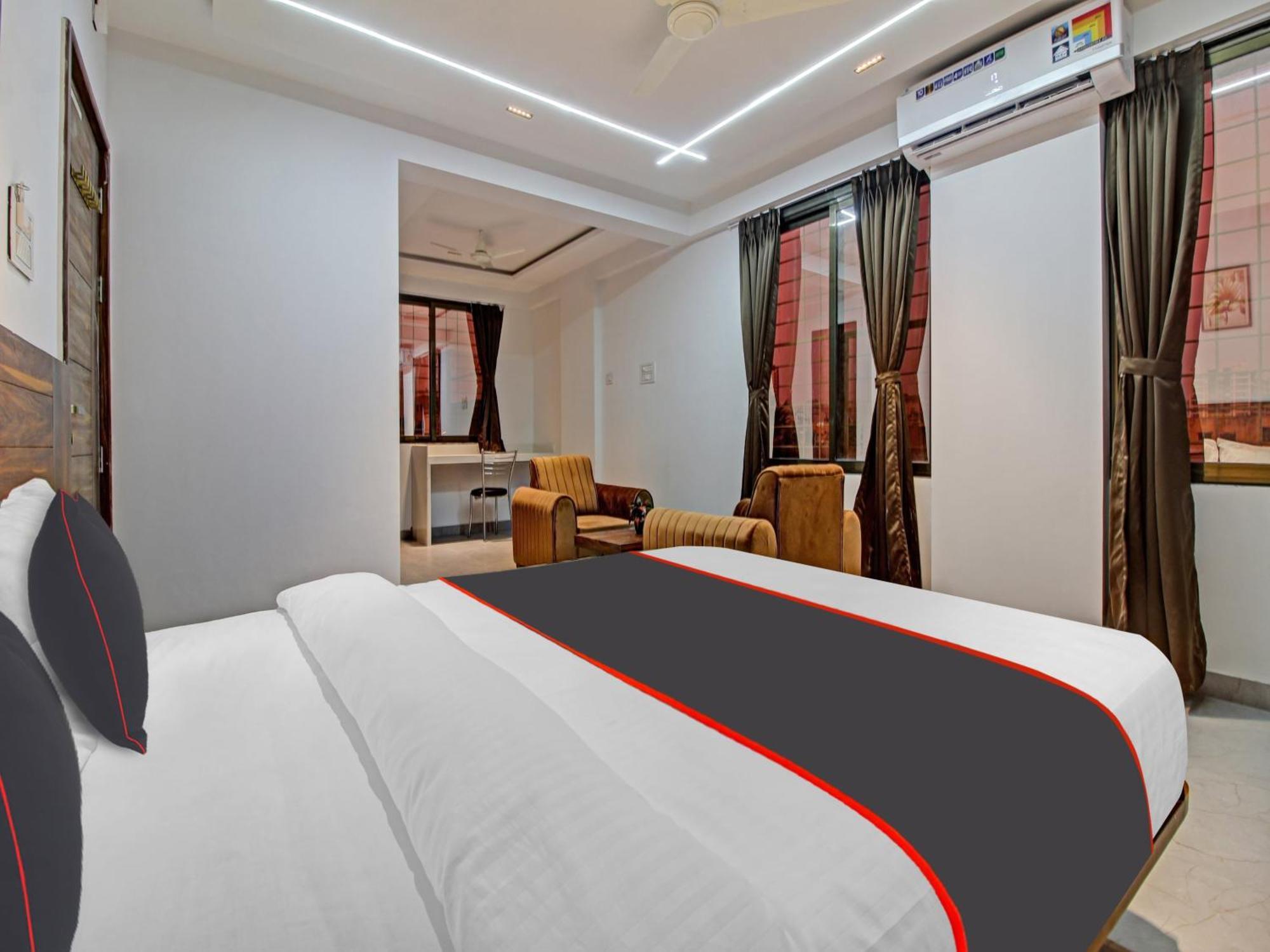 Collection O Crystal Otel Pimpri-Chinchwad Dış mekan fotoğraf