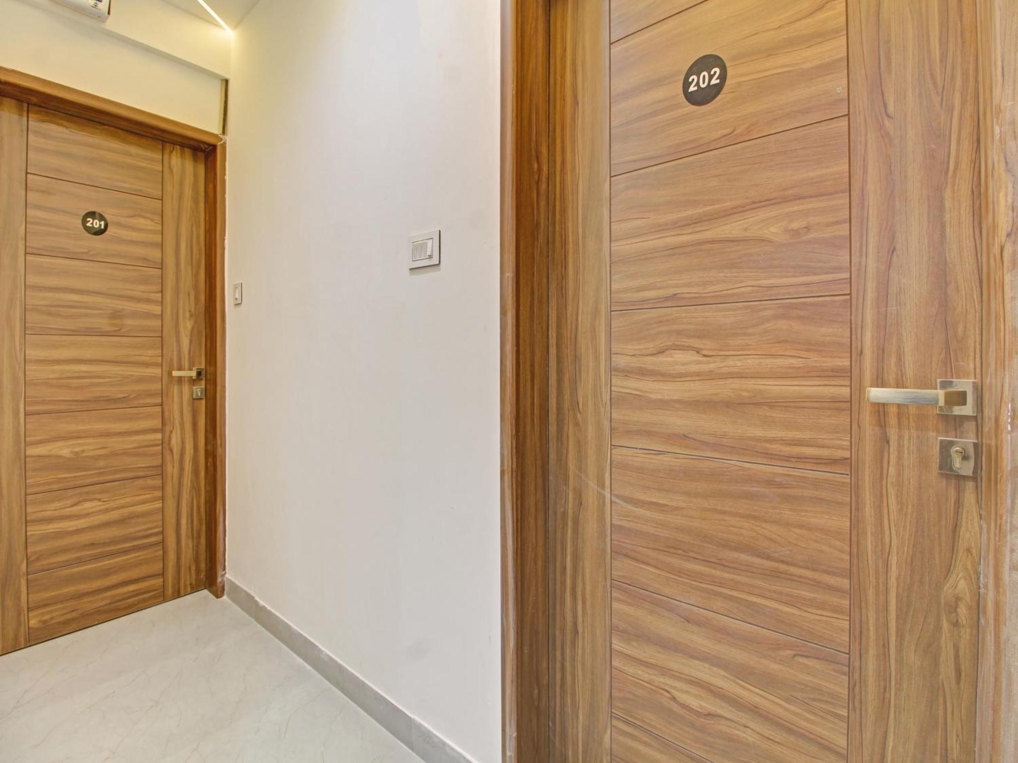 Collection O Crystal Otel Pimpri-Chinchwad Dış mekan fotoğraf